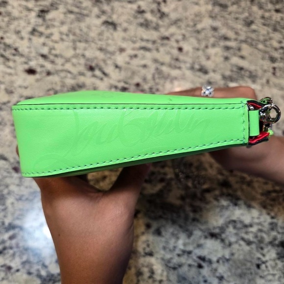 NEW Christian Louboutin Loubila Shoulder bag in Neon Green Embossed - Picture 3 of 8